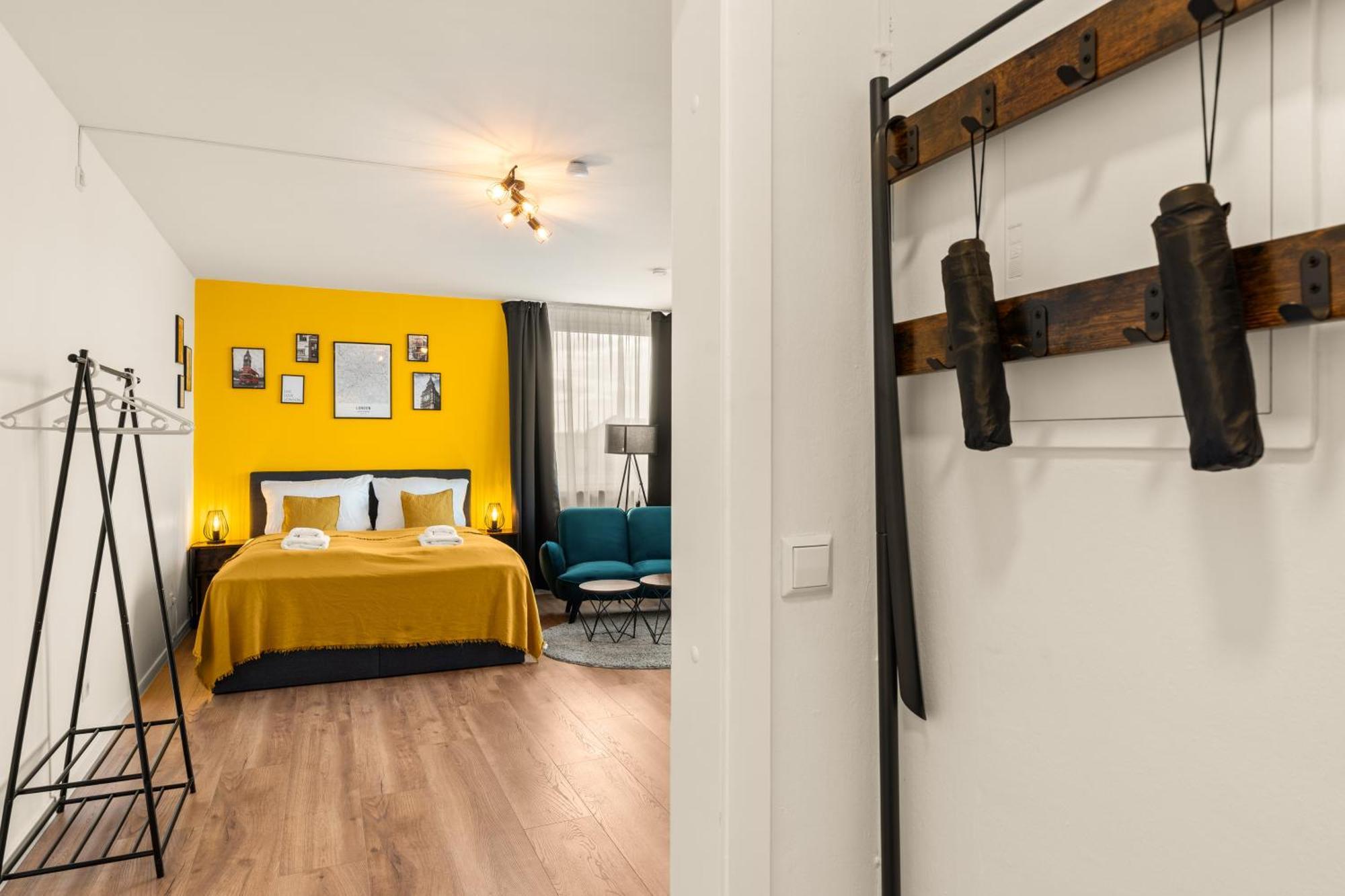 Free Living - City Design Apartments, Zentrum, Outlet, Balkon, Kueche Wolfsburg Bagian luar foto