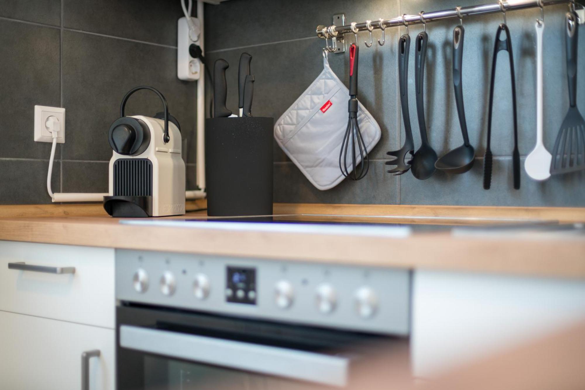 Free Living - City Design Apartments, Zentrum, Outlet, Balkon, Kueche Wolfsburg Bagian luar foto