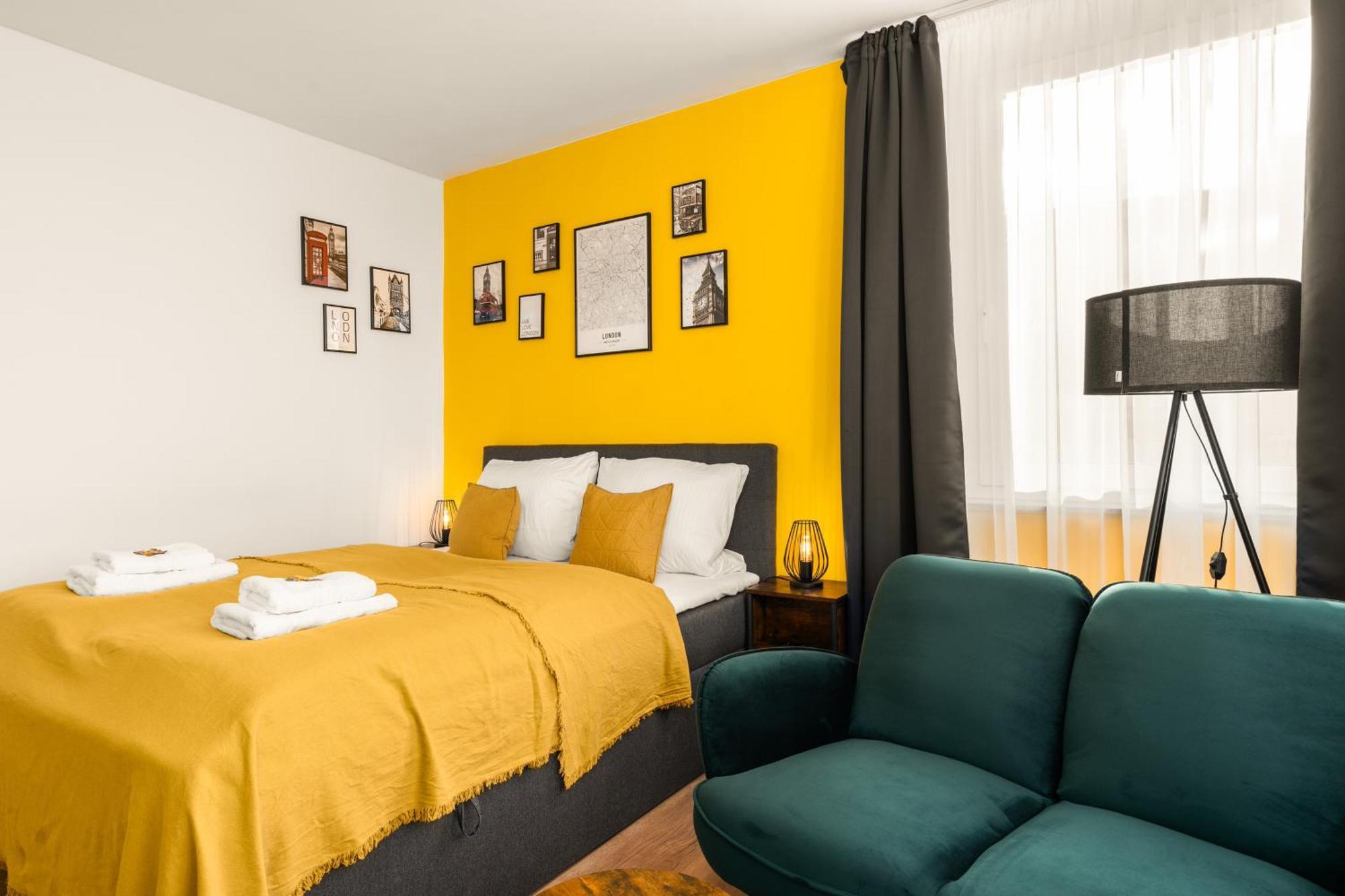 Free Living - City Design Apartments, Zentrum, Outlet, Balkon, Kueche Wolfsburg Bagian luar foto