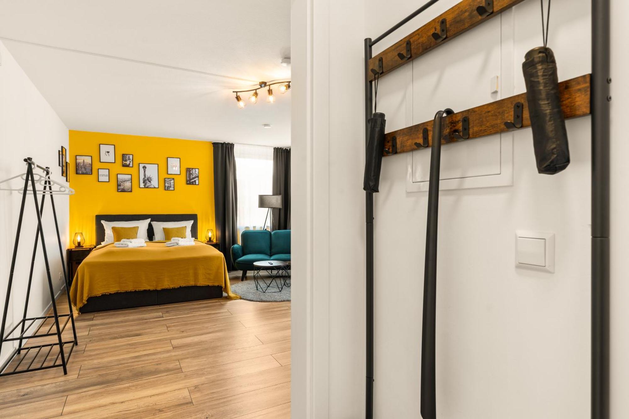 Free Living - City Design Apartments, Zentrum, Outlet, Balkon, Kueche Wolfsburg Bagian luar foto